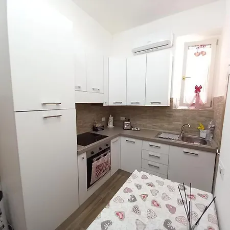 Mariposa Apartment